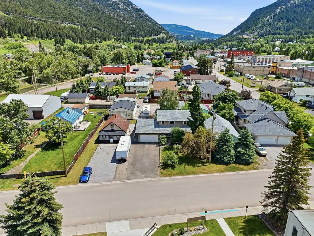 2117 127 Street Blairmore AB T0K 0E0