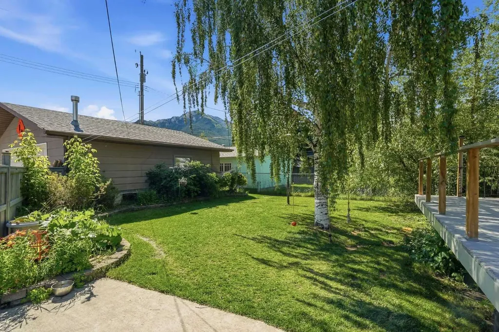 2117 127 Street Blairmore AB T0K 0E0