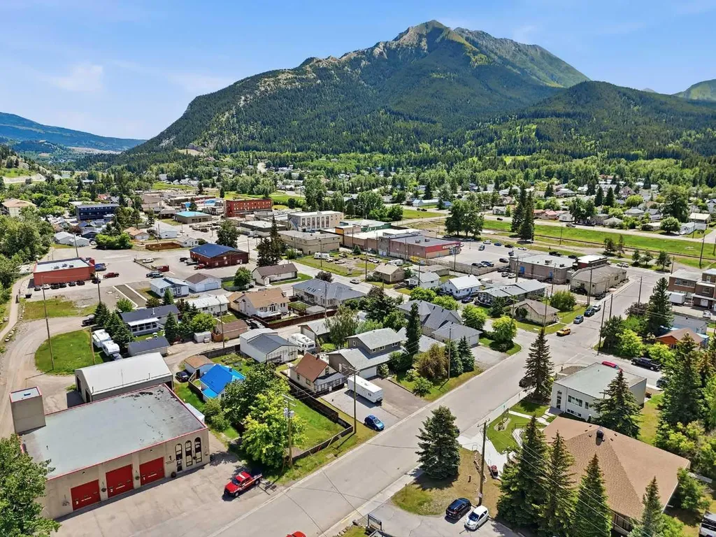 2117 127 Street Blairmore AB T0K 0E0