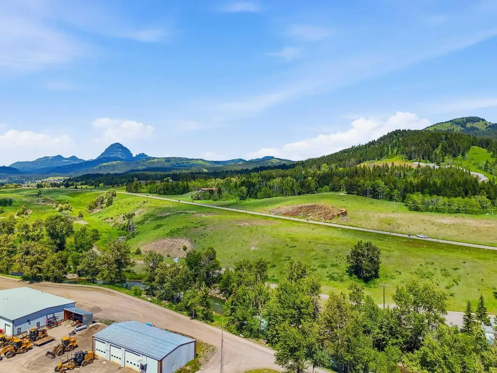 2117 127 Street Blairmore AB T0K 0E0