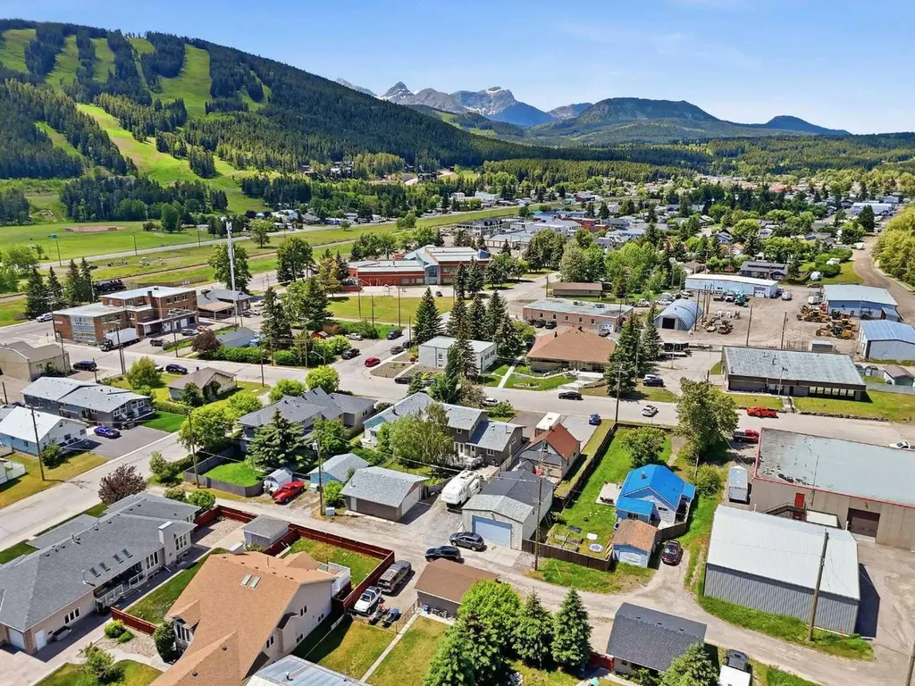 2117 127 Street Blairmore AB T0K 0E0
