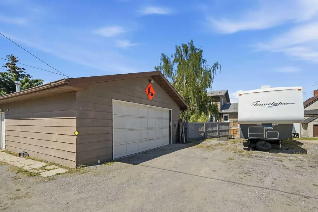 2117 127 Street Blairmore AB T0K 0E0