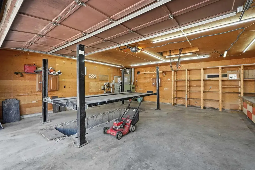 2117 127 Street Blairmore AB T0K 0E0