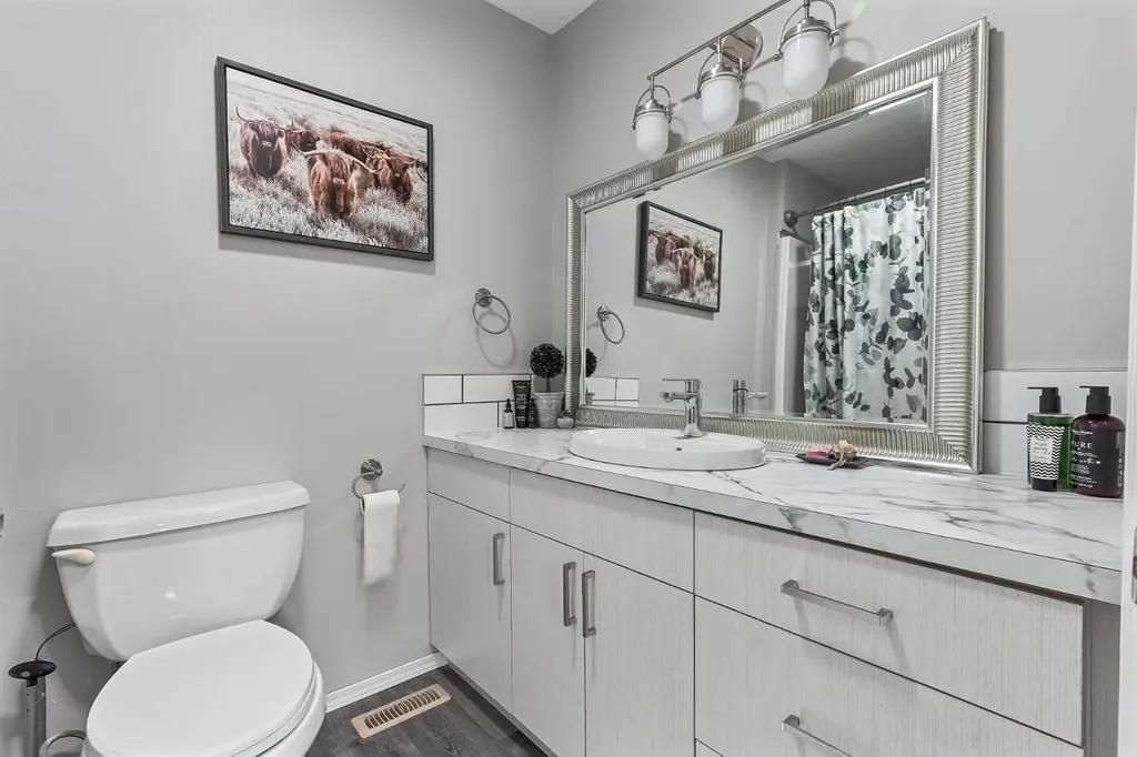 1017 19a Avenue Coaldale AB T1M 1A6