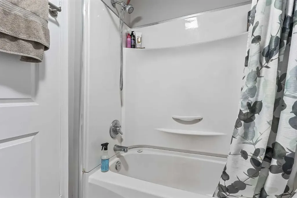 1017 19a Avenue Coaldale AB T1M 1A6