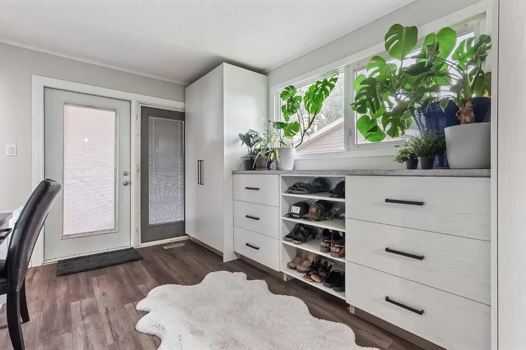 1017 19a Avenue Coaldale AB T1M 1A6