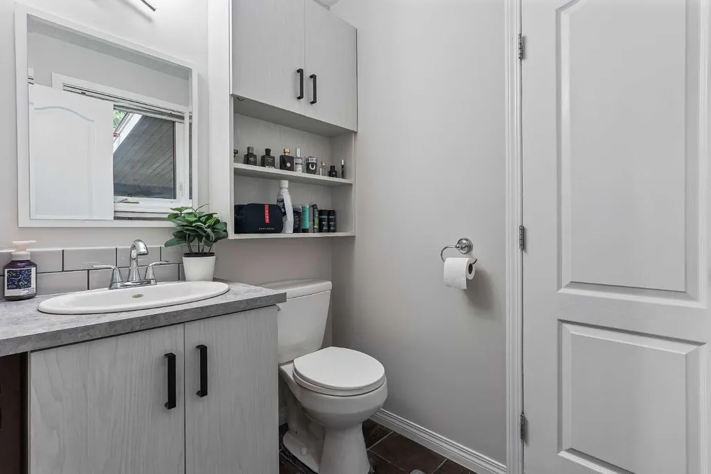 1017 19a Avenue Coaldale AB T1M 1A6