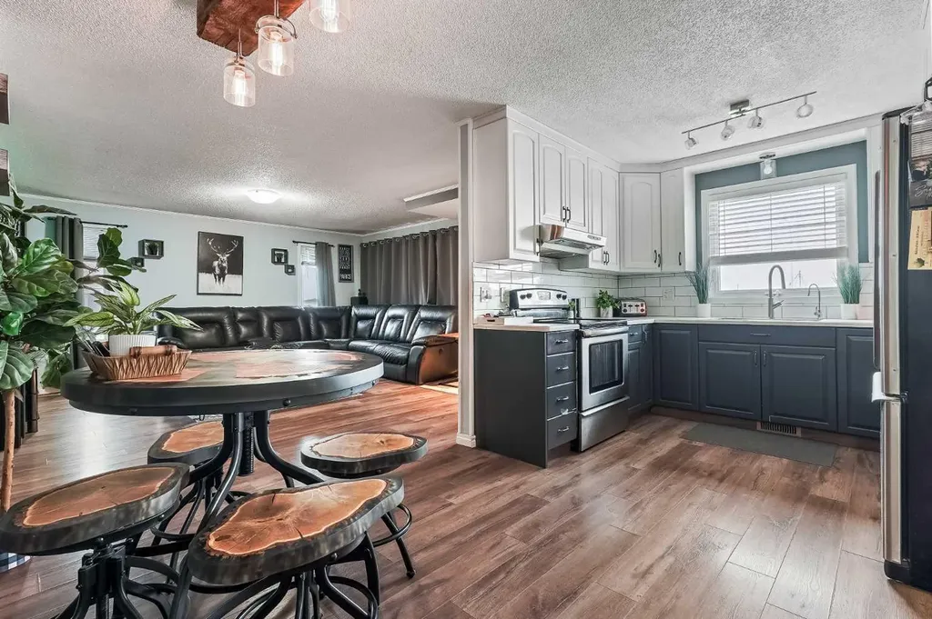 1017 19a Avenue Coaldale AB T1M 1A6