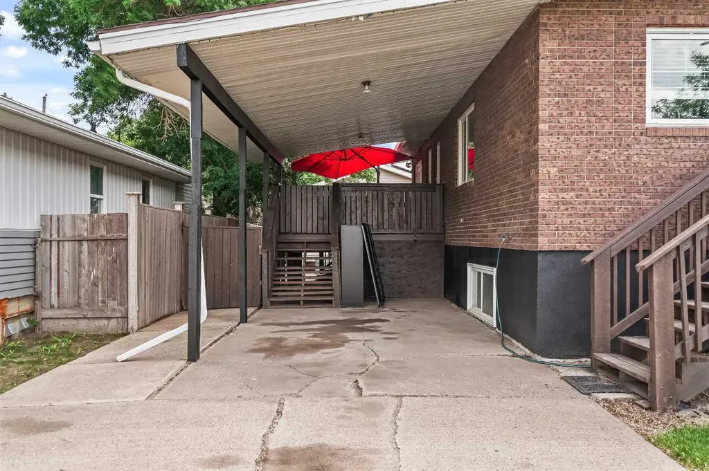 1017 19a Avenue Coaldale AB T1M 1A6