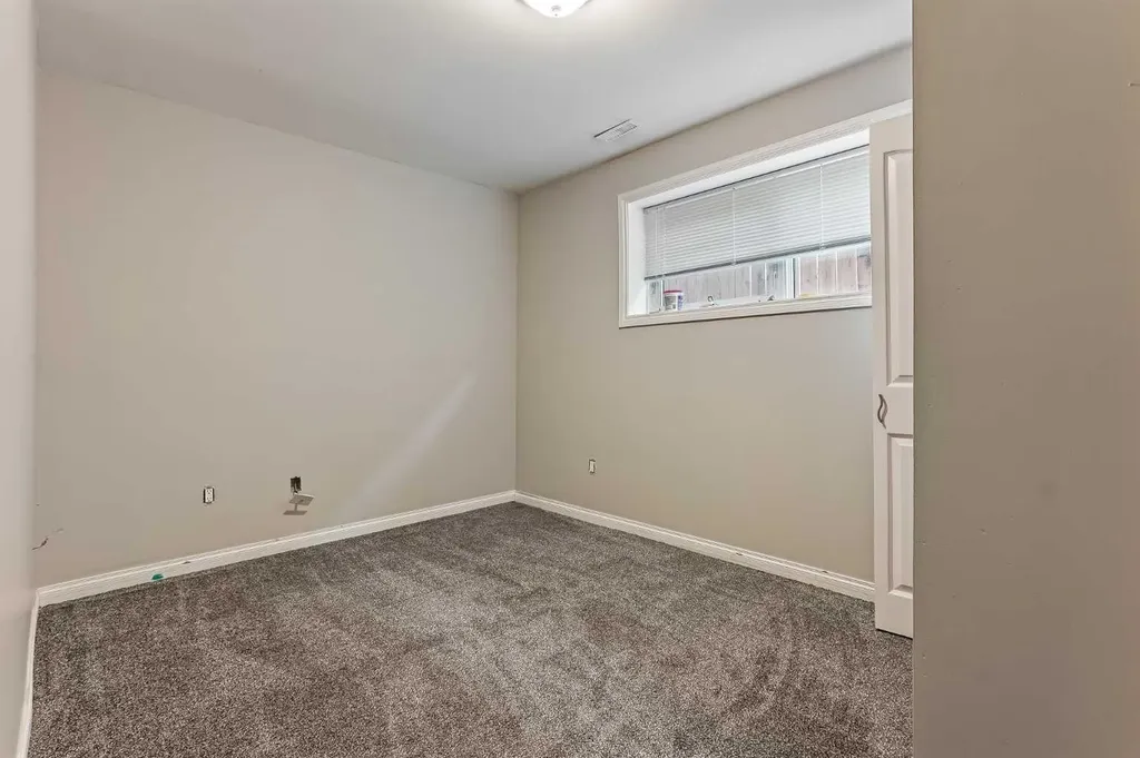 1017 19a Avenue Coaldale AB T1M 1A6