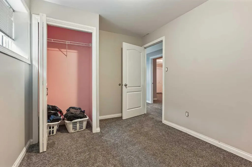 1017 19a Avenue Coaldale AB T1M 1A6