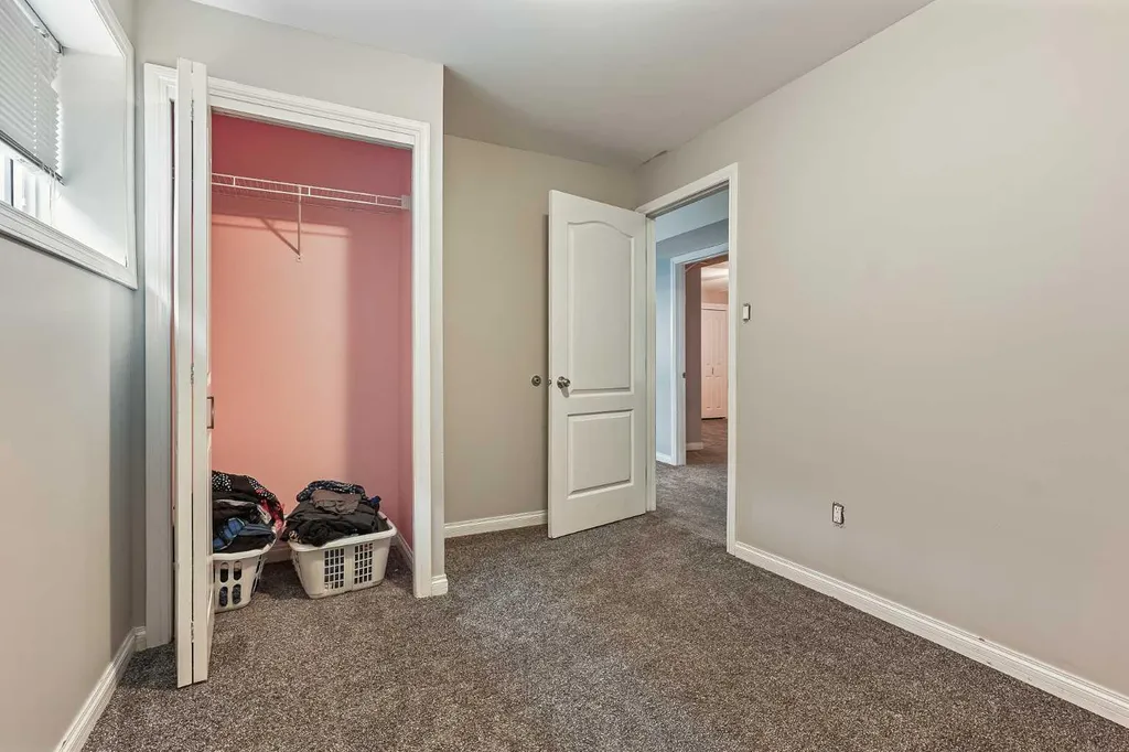 1017 19a Avenue Coaldale AB T1M 1A6