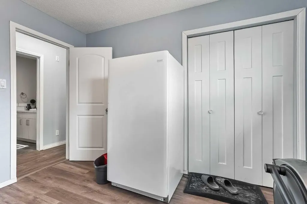 1017 19a Avenue Coaldale AB T1M 1A6