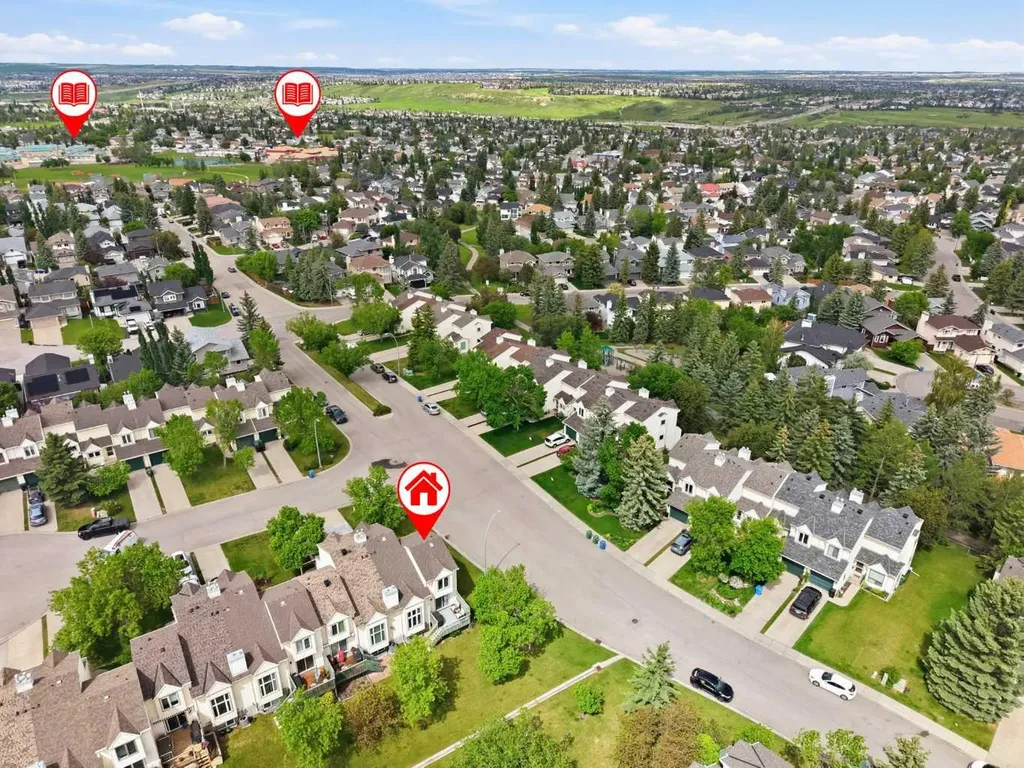 781 Sandringham Place NW Calgary AB T3K3Z1