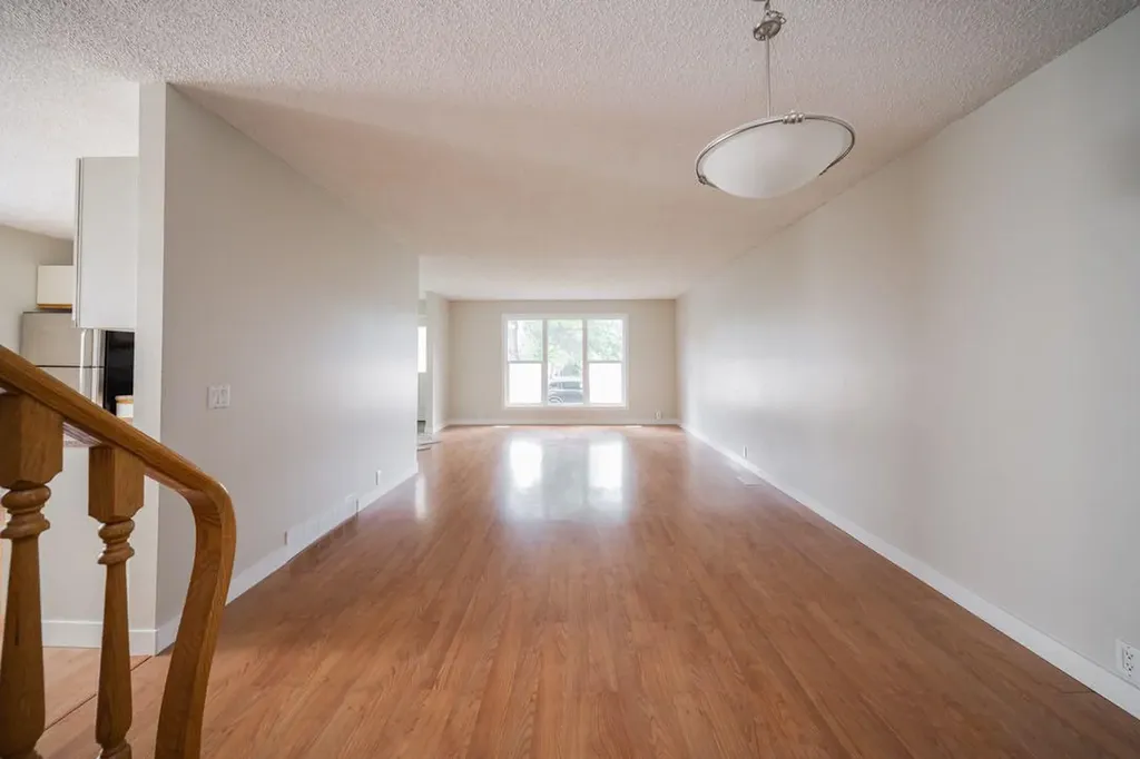 181 Windsor Drive Fort Mcmurray AB T9H 4R1