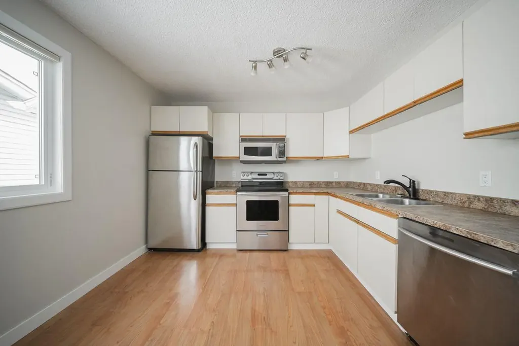 181 Windsor Drive Fort Mcmurray AB T9H 4R1