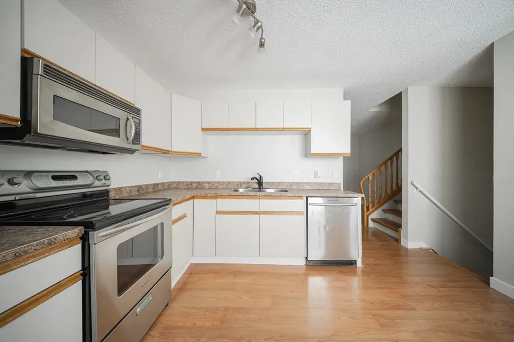 181 Windsor Drive Fort Mcmurray AB T9H 4R1