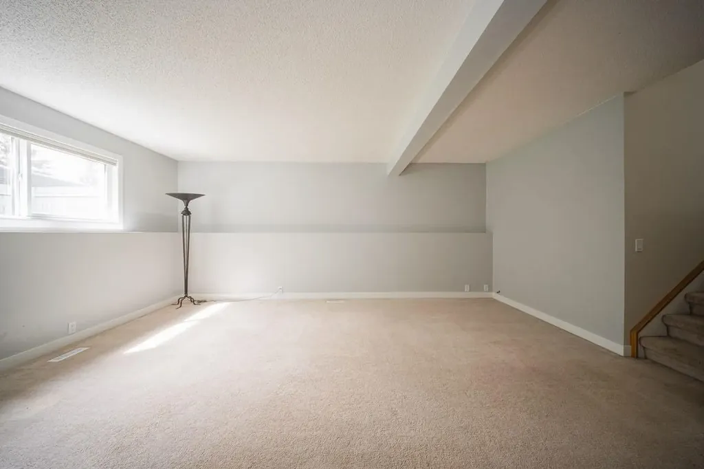 181 Windsor Drive Fort Mcmurray AB T9H 4R1