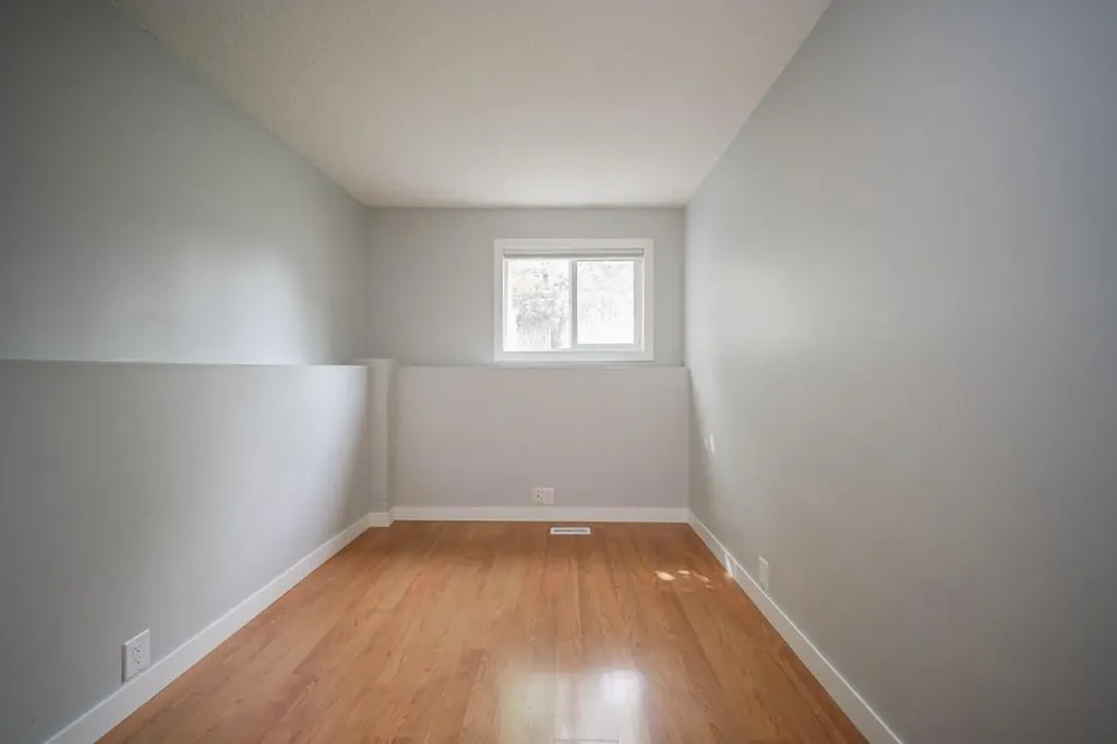 181 Windsor Drive Fort Mcmurray AB T9H 4R1