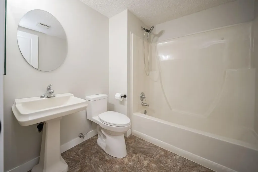 181 Windsor Drive Fort Mcmurray AB T9H 4R1