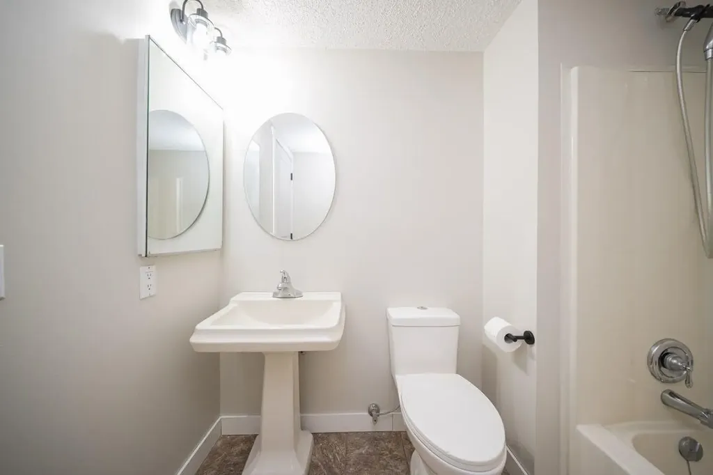 181 Windsor Drive Fort Mcmurray AB T9H 4R1