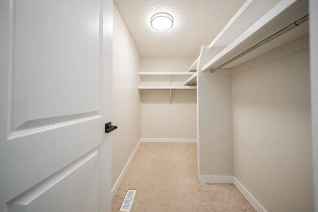 181 Windsor Drive Fort Mcmurray AB T9H 4R1