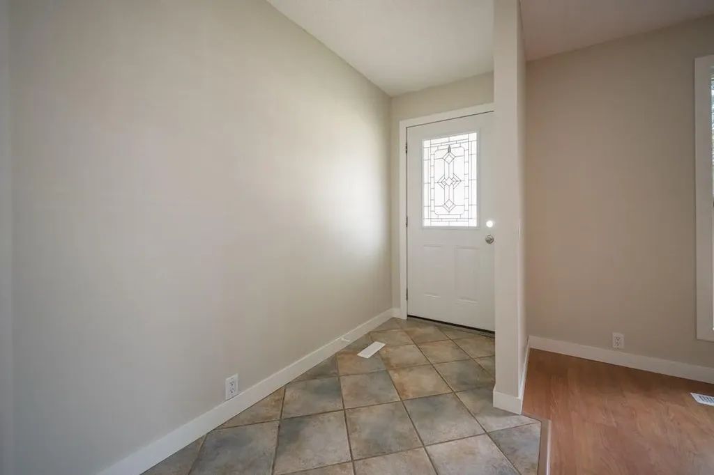 181 Windsor Drive Fort Mcmurray AB T9H 4R1