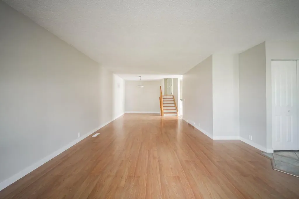 181 Windsor Drive Fort Mcmurray AB T9H 4R1