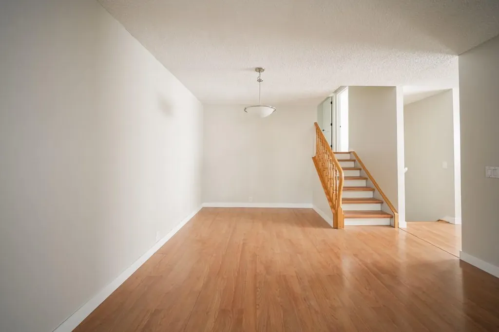 181 Windsor Drive Fort Mcmurray AB T9H 4R1