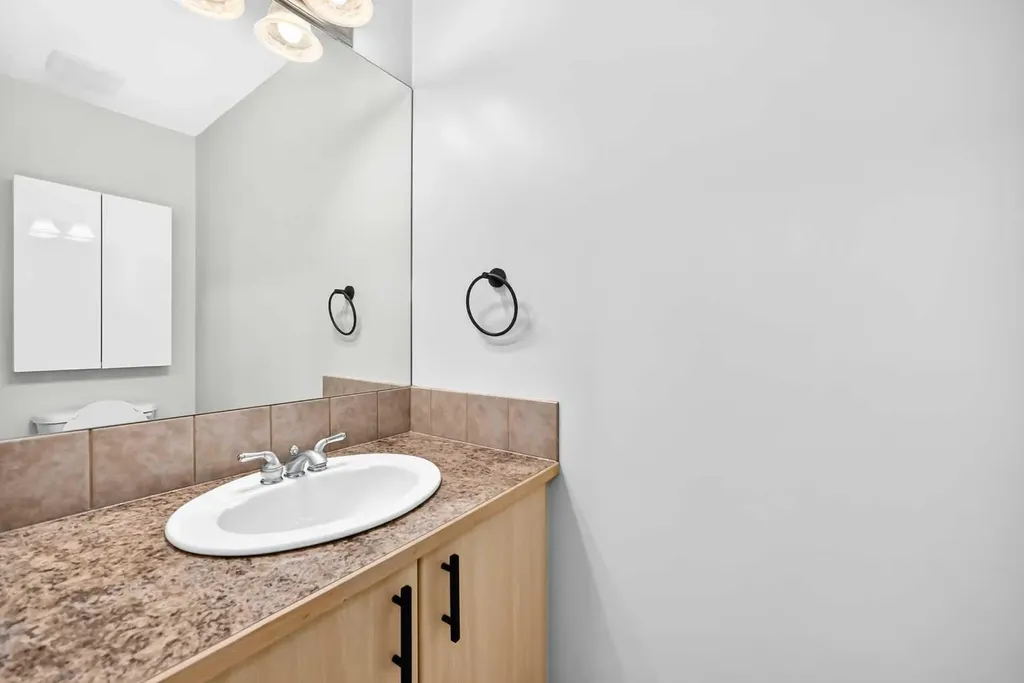 3651 Marda Link SW Calgary AB T2J 6J7