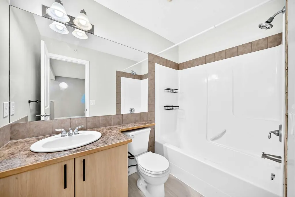 3651 Marda Link SW Calgary AB T2J 6J7