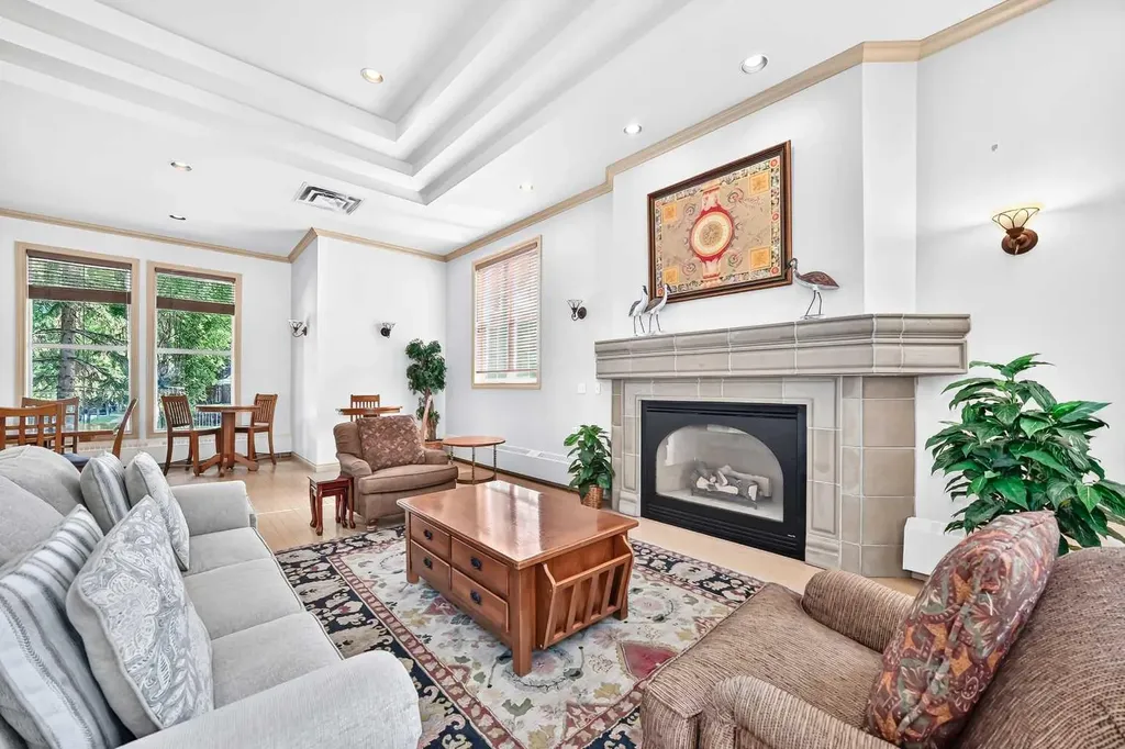 3651 Marda Link SW Calgary AB T2J 6J7