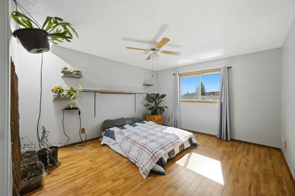 119 Macewan Meadow Way NW Calgary AB T3K 3H9