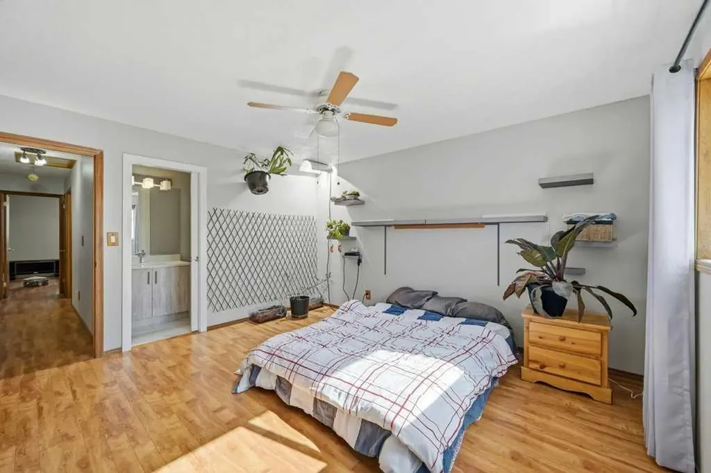 119 Macewan Meadow Way NW Calgary AB T3K 3H9
