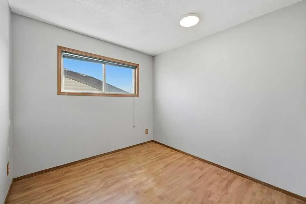 119 Macewan Meadow Way NW Calgary AB T3K 3H9