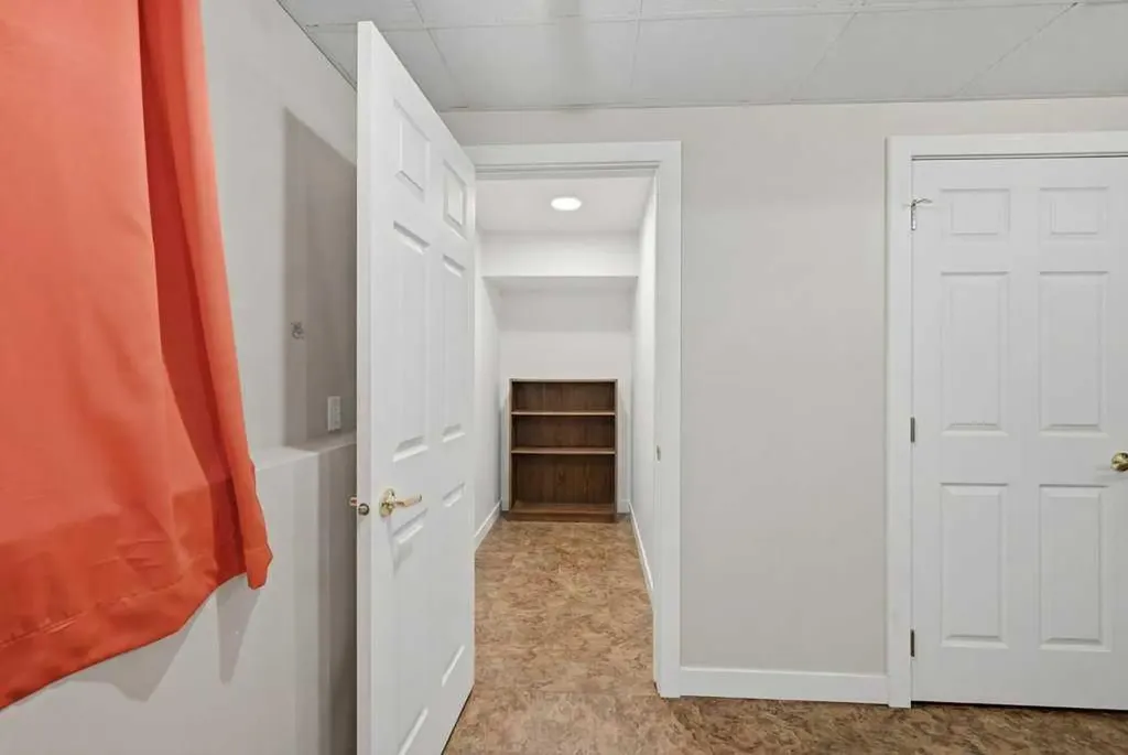 119 Macewan Meadow Way NW Calgary AB T3K 3H9