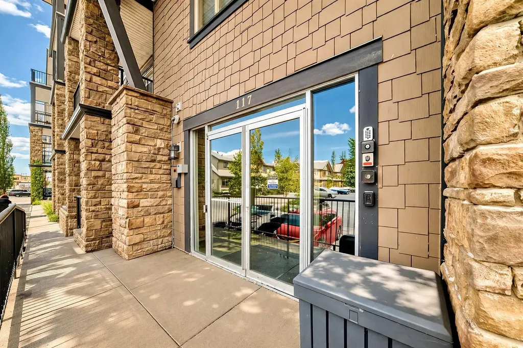 117 Copperpond Common SE Calgary AB T2Z 5E6