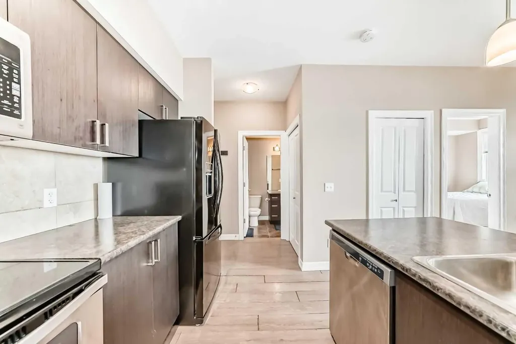 117 Copperpond Common SE Calgary AB T2Z 5E6