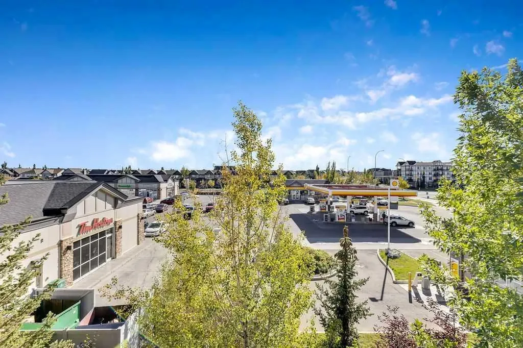 117 Copperpond Common SE Calgary AB T2Z 5E6