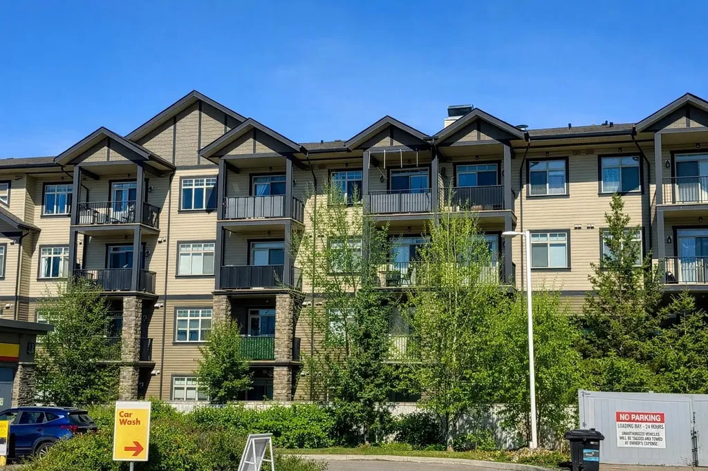 117 Copperpond Common SE Calgary AB T2Z 5E6