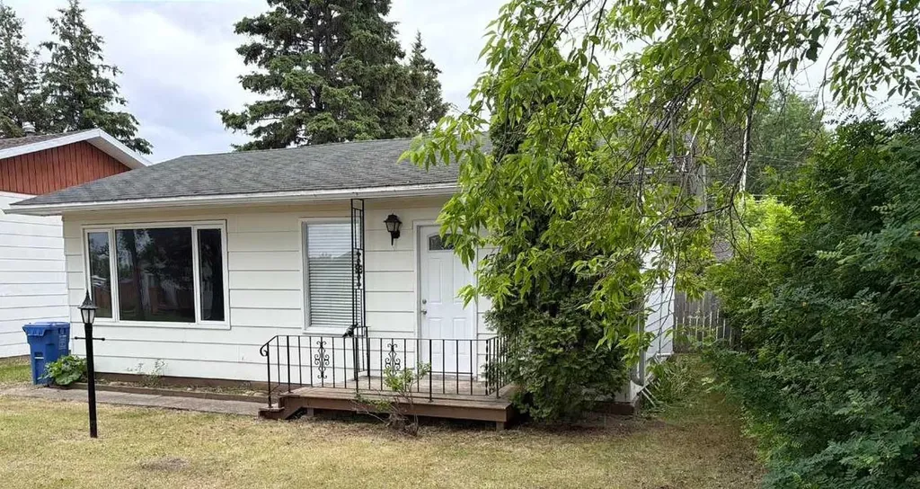 4705 53 Avenue Grimshaw AB T0H1W0