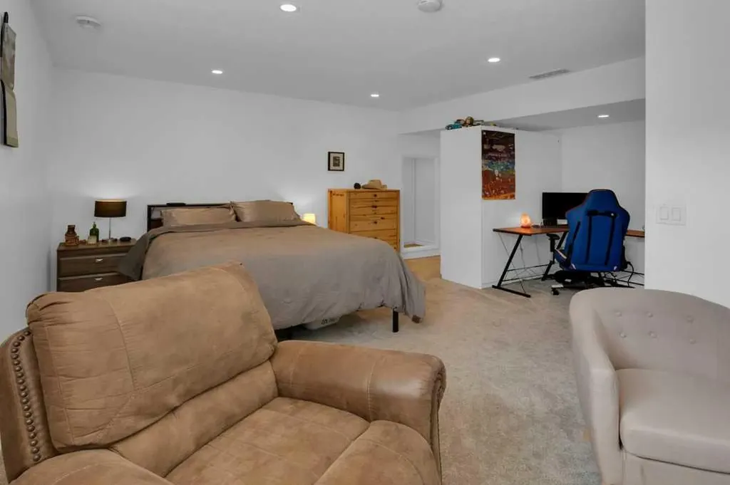 413 River Avenue Cochrane AB T4C 0P2