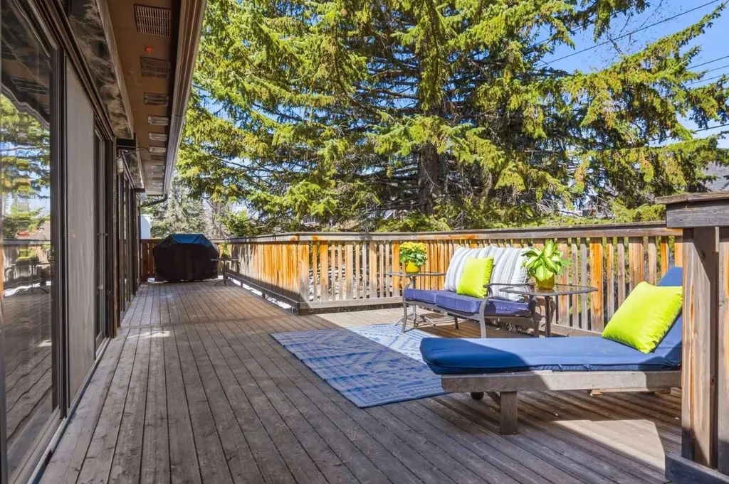 620 Lansdowne Avenue SW Calgary AB T2S0Z9