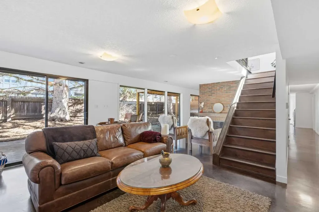 620 Lansdowne Avenue SW Calgary AB T2S0Z9