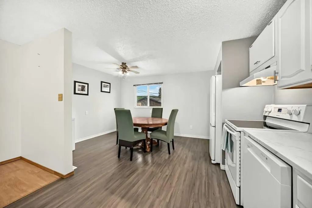 72 Street Street NW Calgary AB T3B 2L1
