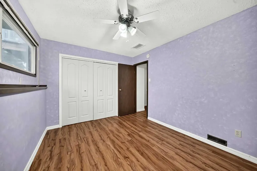 72 Street Street NW Calgary AB T3B 2L1