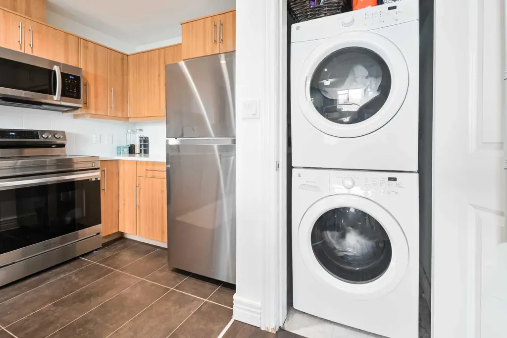 55 Spruce Place SW Calgary AB T3C 3X5