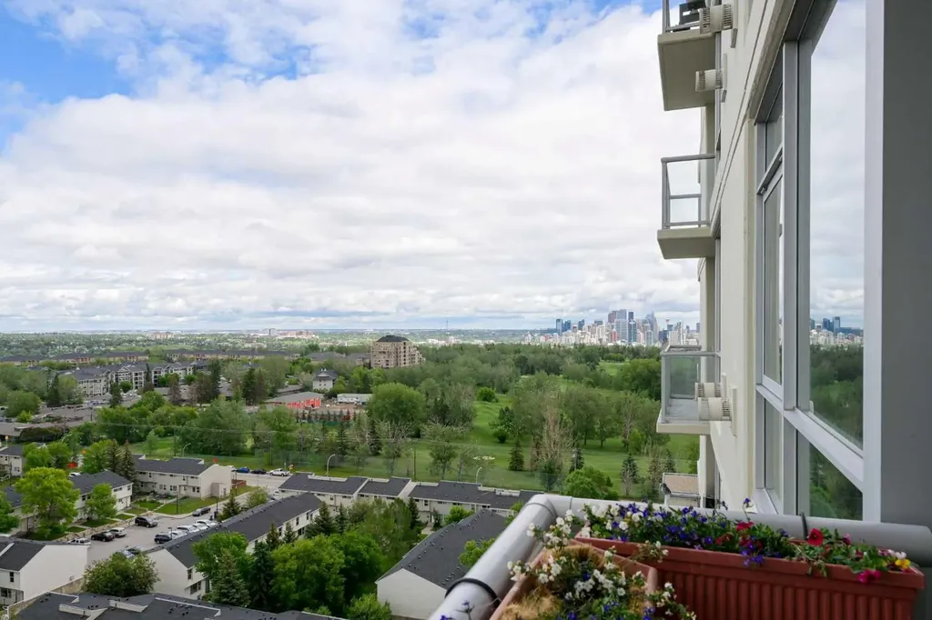 55 Spruce Place SW Calgary AB T3C 3X5