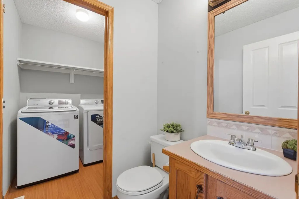 219 Coral Springs Circle Calgary AB T3J3P7