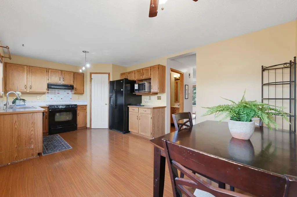 219 Coral Springs Circle Calgary AB T3J3P7